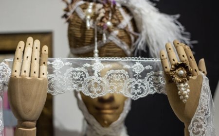 Փարաջանովյան տպավորիչ փորձառություն․ տեղի ունեցավ «Փարաջանովը և նորաձևությունը» ցուցահանդեսի բացման արարողությունը