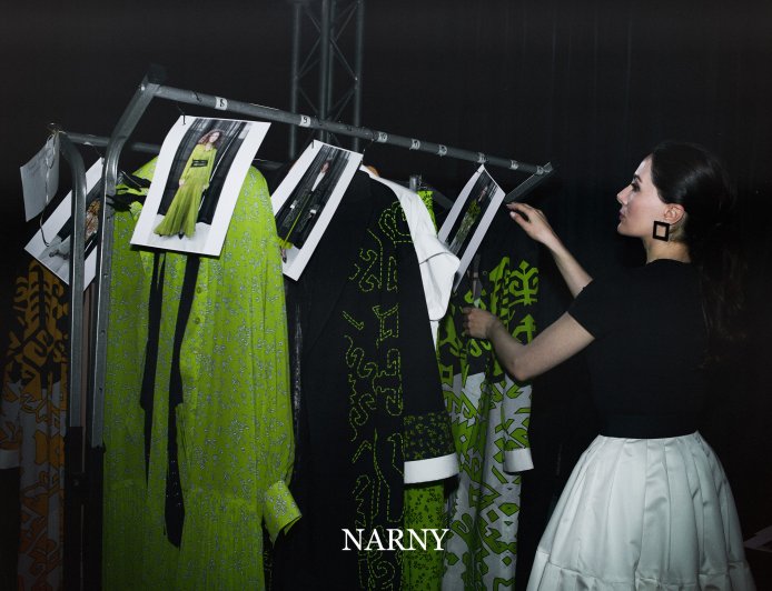 Ինչպես Գագիկ Գինոսյանի խորհուրդներով ստեղծվեց դիզայներ Նարինե Հարությունյանի՝ ազգայինից ոգեշնչված հավաքածուն